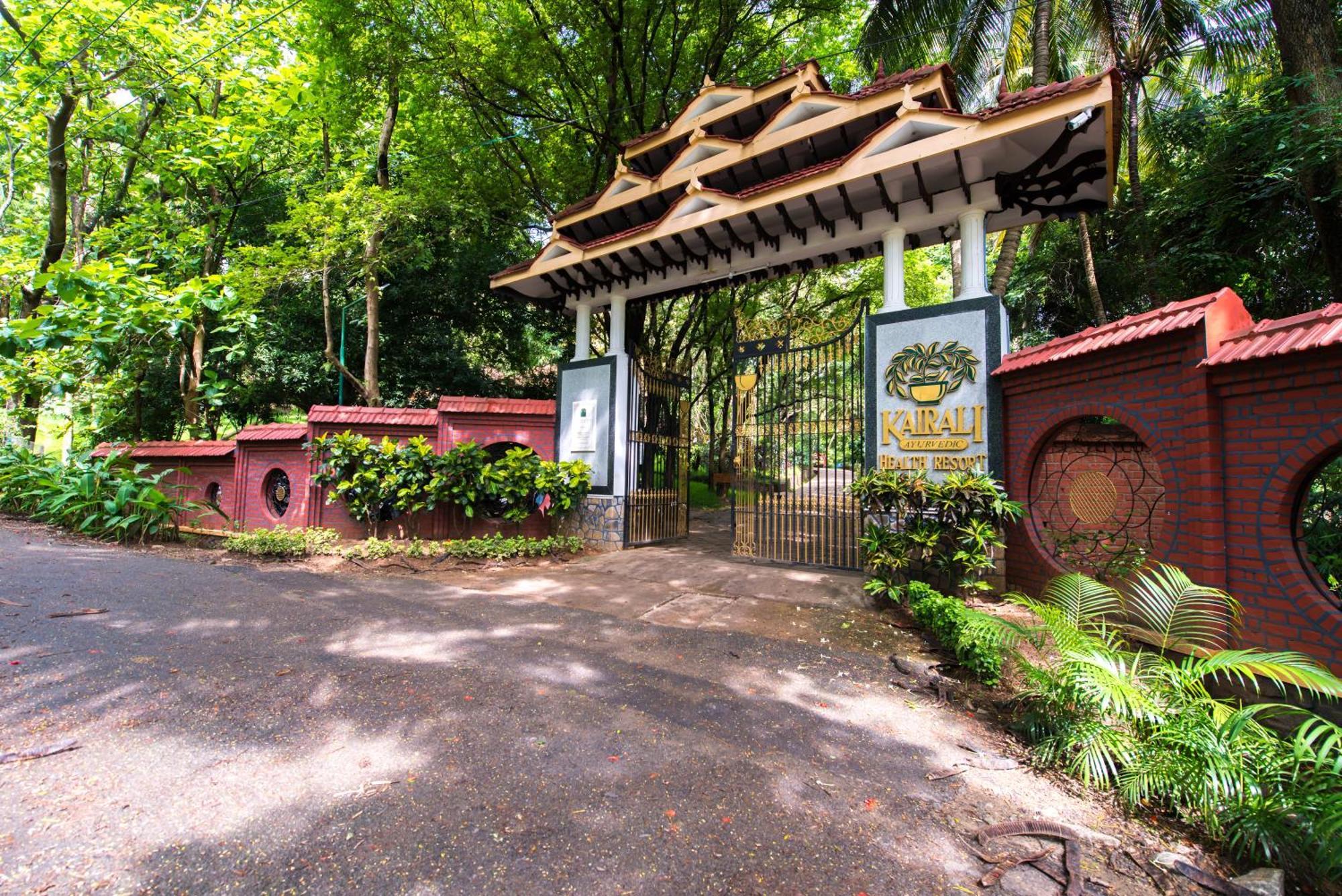 Kairali - The Ayurvedic Healing Village Палакад Екстериор снимка
