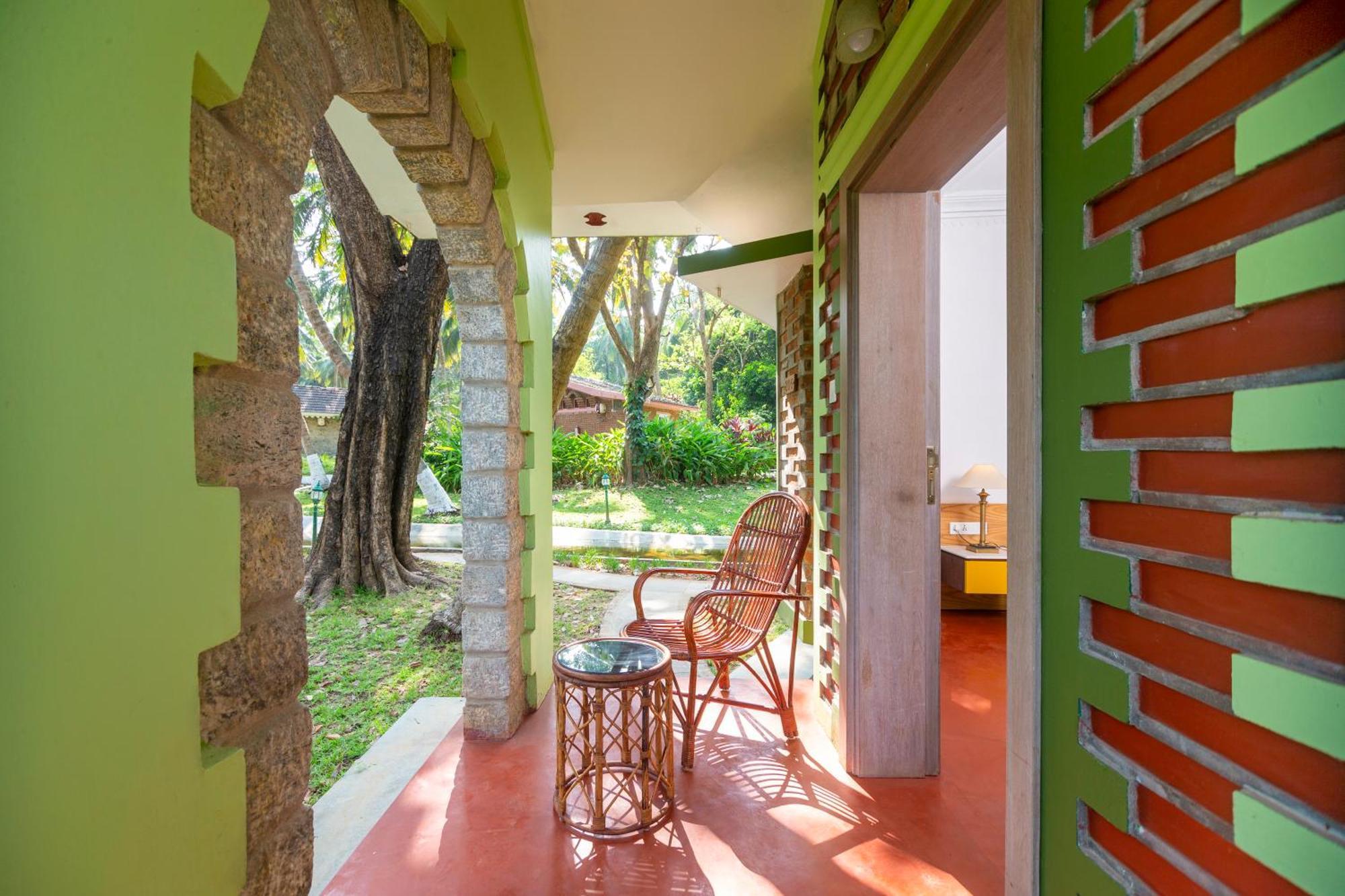 Kairali - The Ayurvedic Healing Village Палакад Екстериор снимка