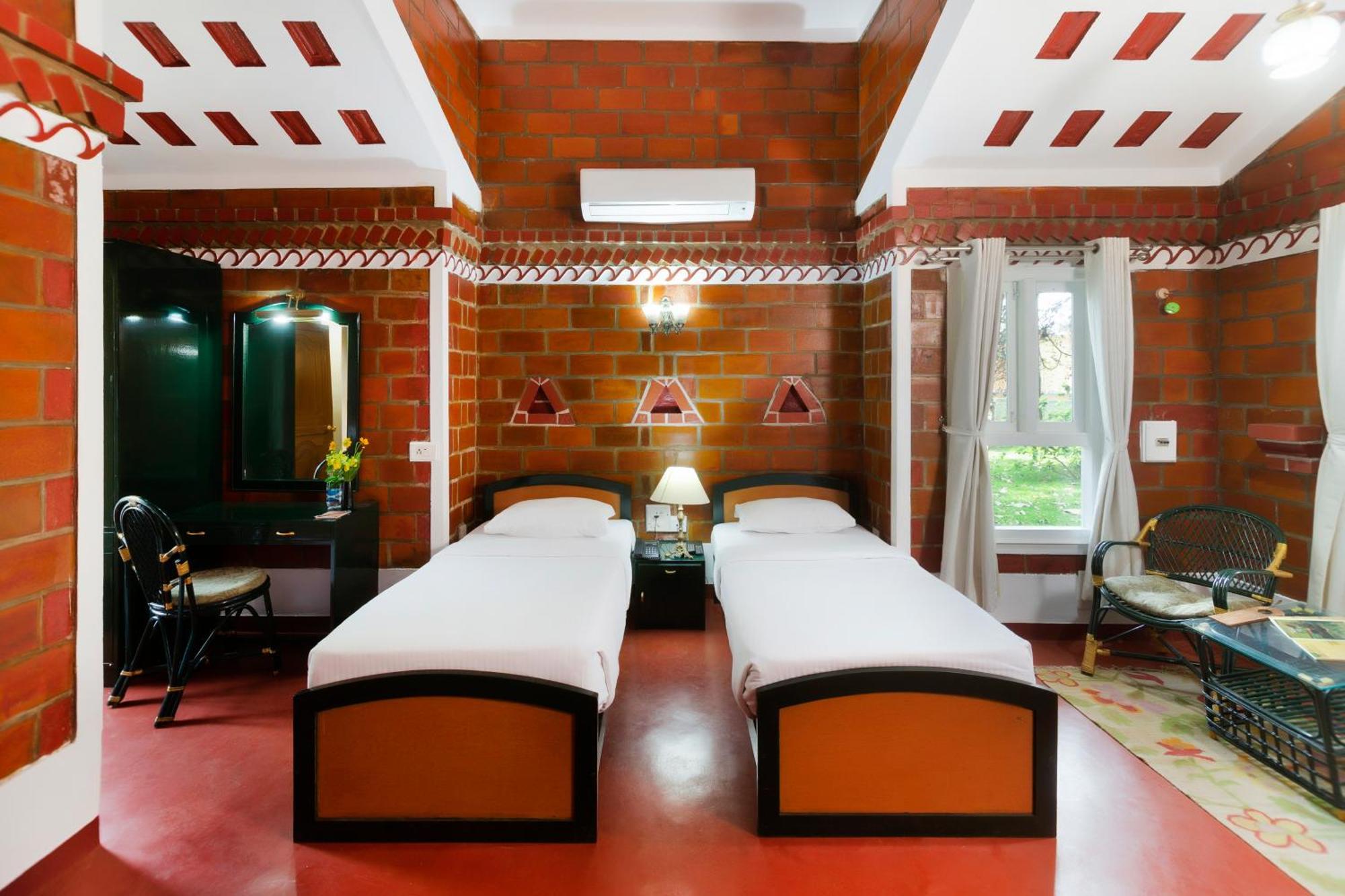 Kairali - The Ayurvedic Healing Village Палакад Екстериор снимка