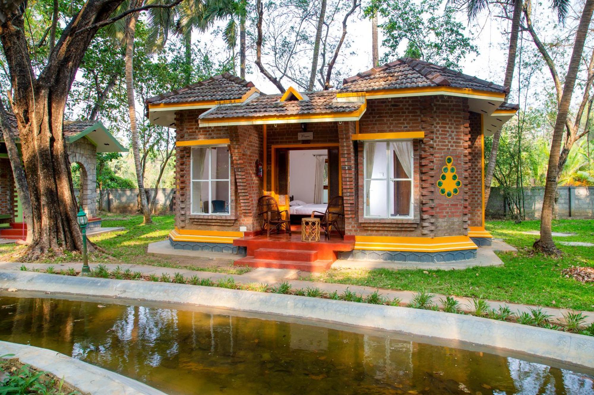 Kairali - The Ayurvedic Healing Village Палакад Екстериор снимка