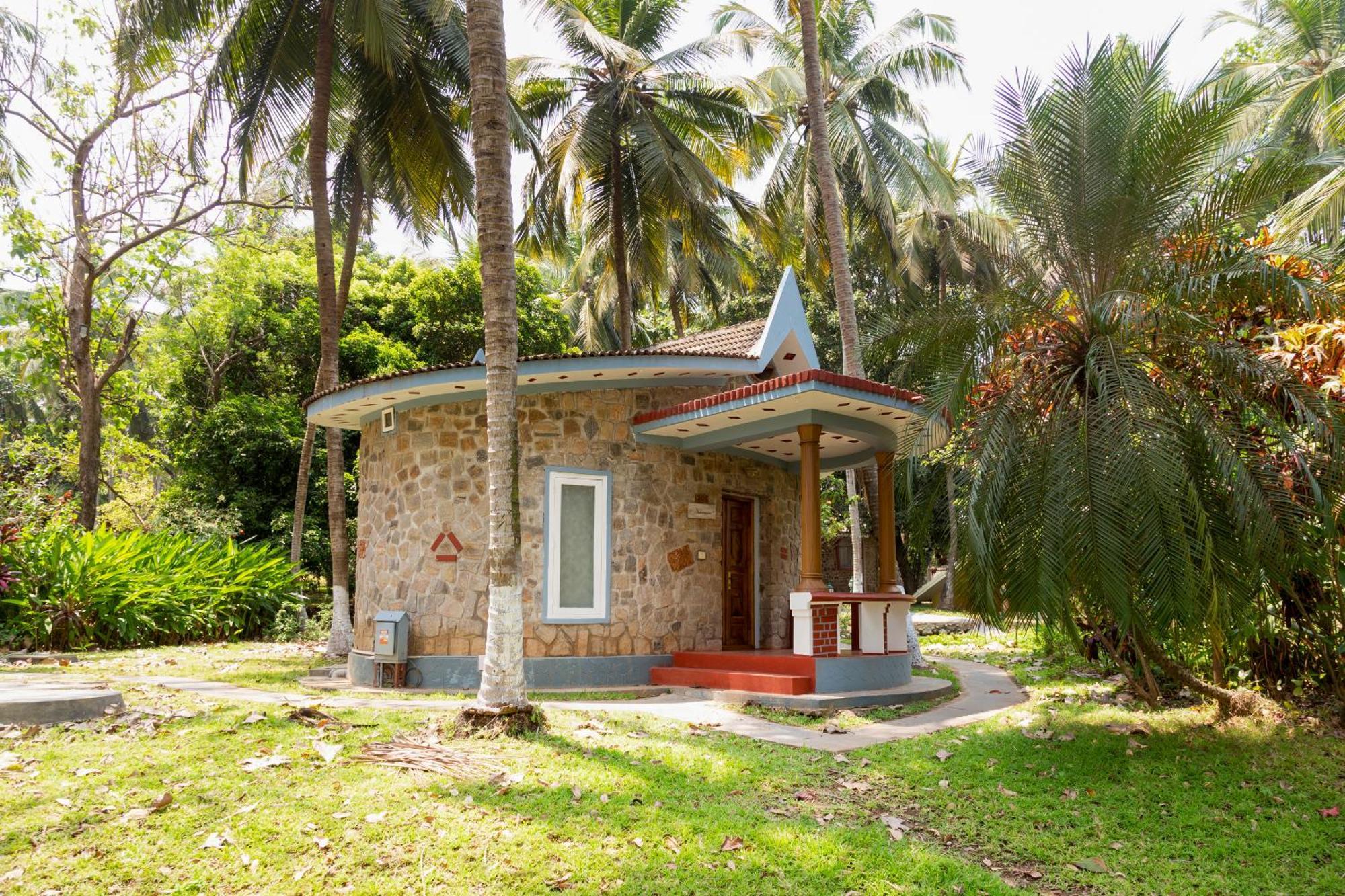 Kairali - The Ayurvedic Healing Village Палакад Екстериор снимка