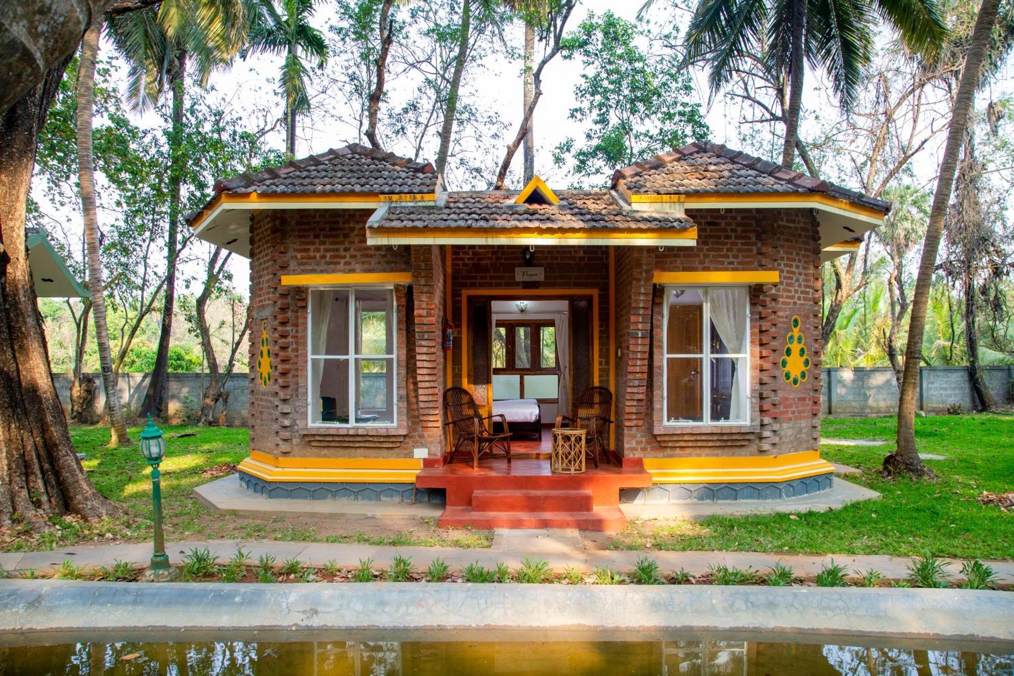 Kairali - The Ayurvedic Healing Village Палакад Екстериор снимка