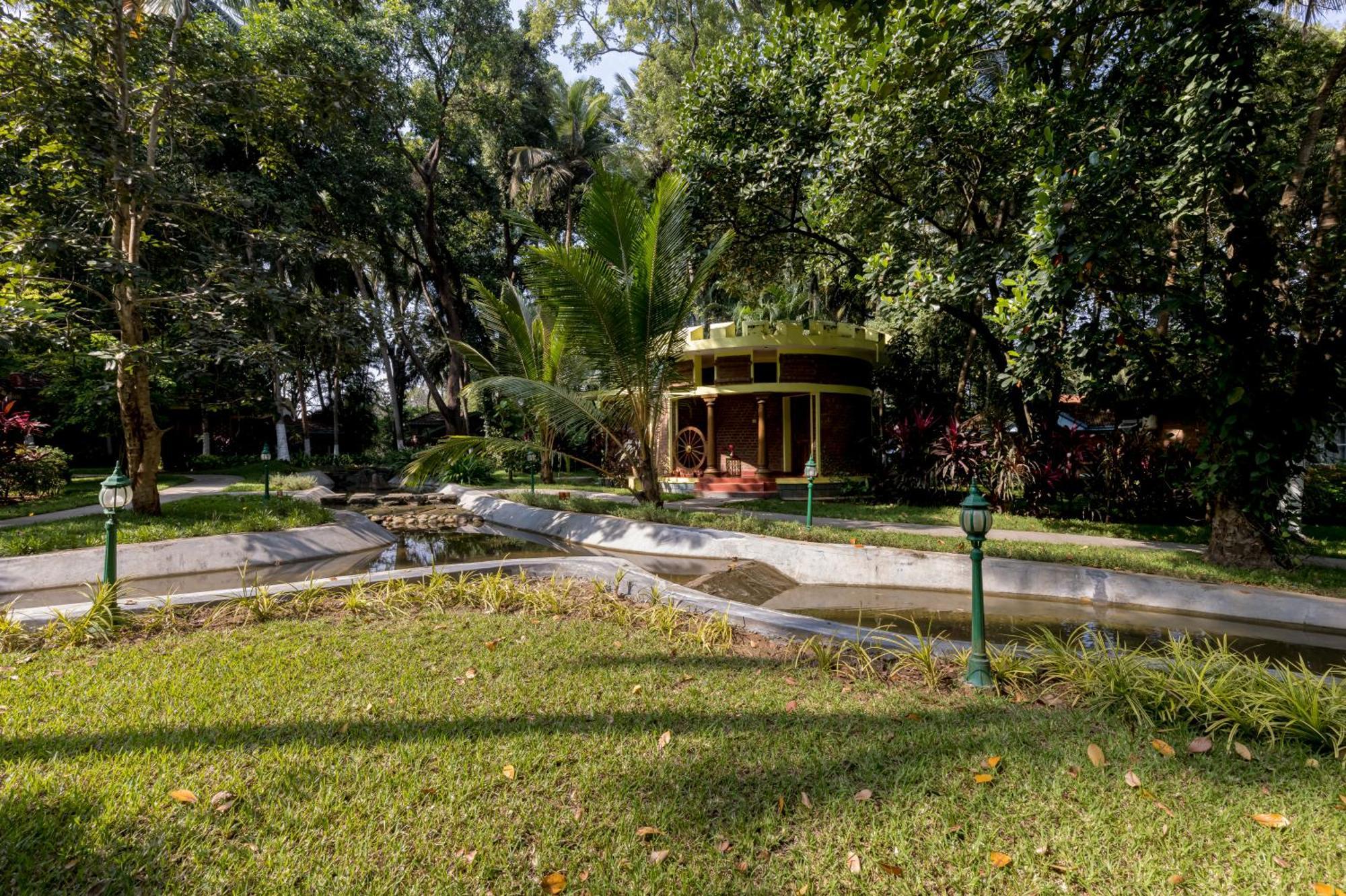 Kairali - The Ayurvedic Healing Village Палакад Екстериор снимка